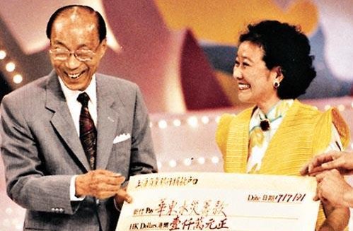 澳门六叔近期新闻报道视频回放，揭秘与回顾