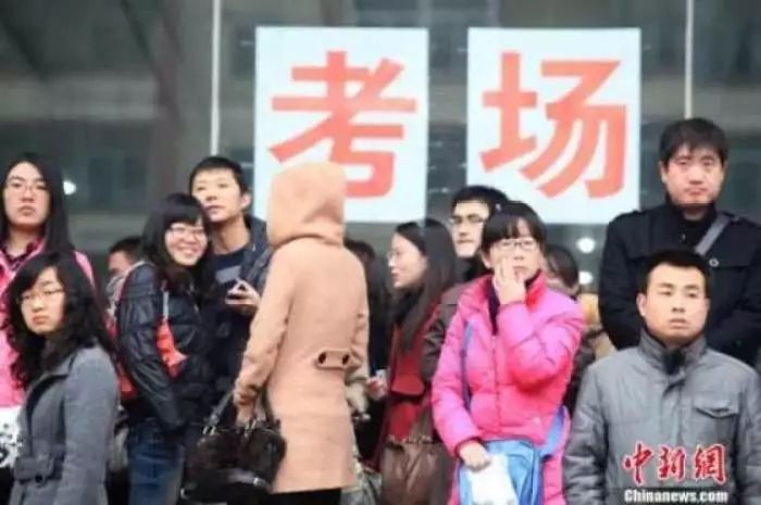 澳门六叔近期新闻视频播放完整版下载免费版，真相与风险并存