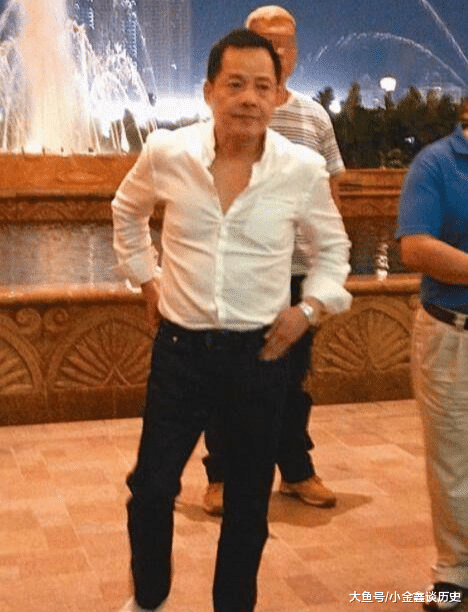 澳门六哥老板的神秘面纱，揭秘与敬畏