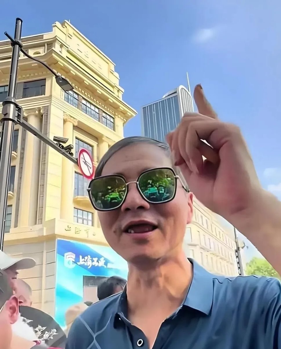 揭秘澳门六哥背后的故事，老板身份与最新视频探秘
